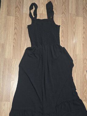Coco and Shay Black Maxi Dress Sleeveless Ruffle Tier Hem Flowy Summer Cottage